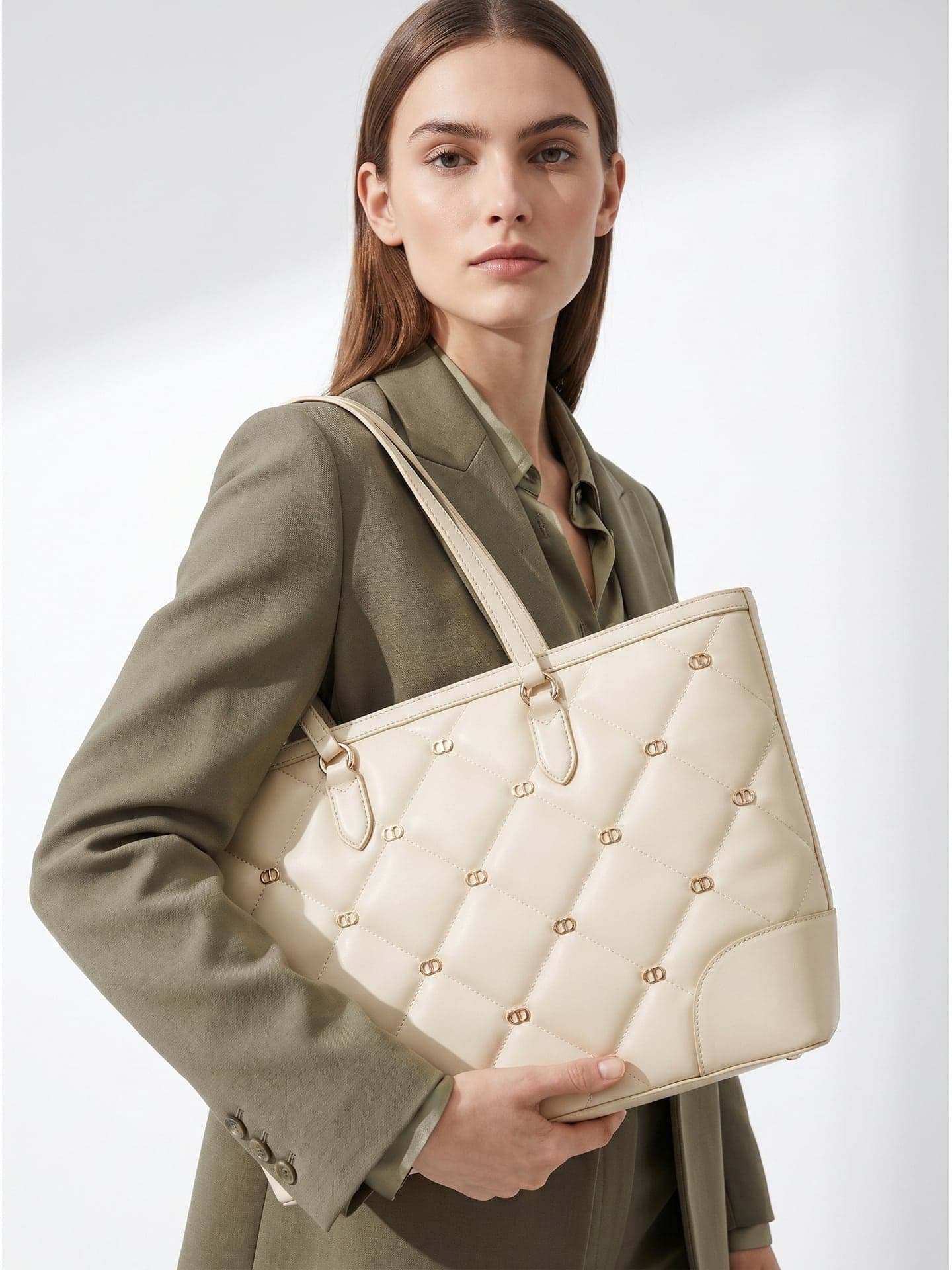 Twinset — shopper trapuntata color neve con borchie